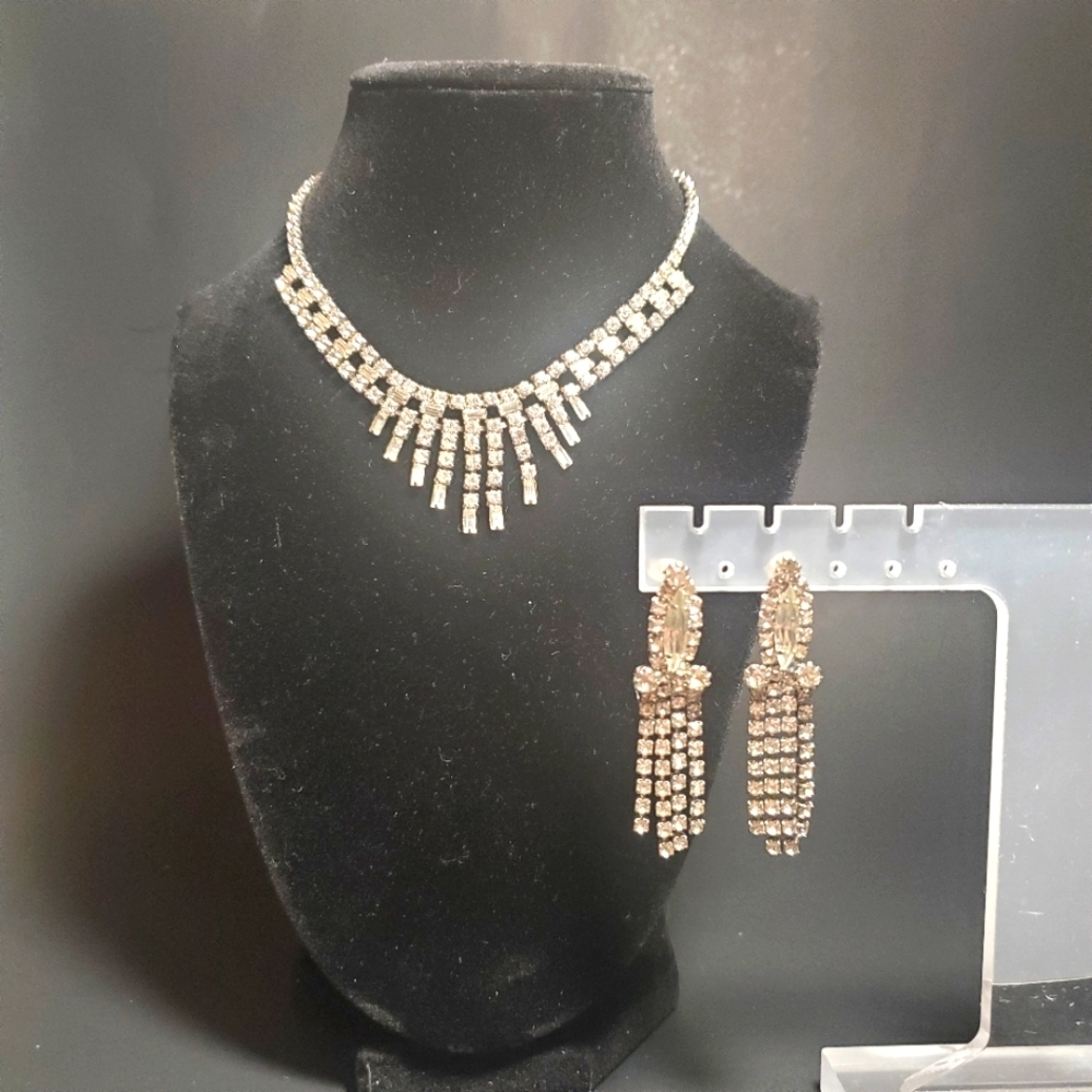 VINTAGE Crystal Rhinestone Choker Necklace & Pierced Drop Earrings Set EUC